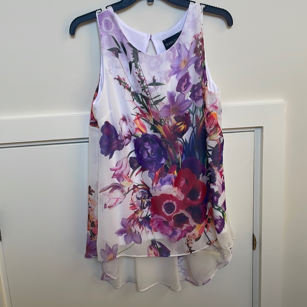 NWT Frank Lyman Floral Blouse